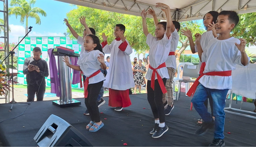 Crianças Dançando em evento